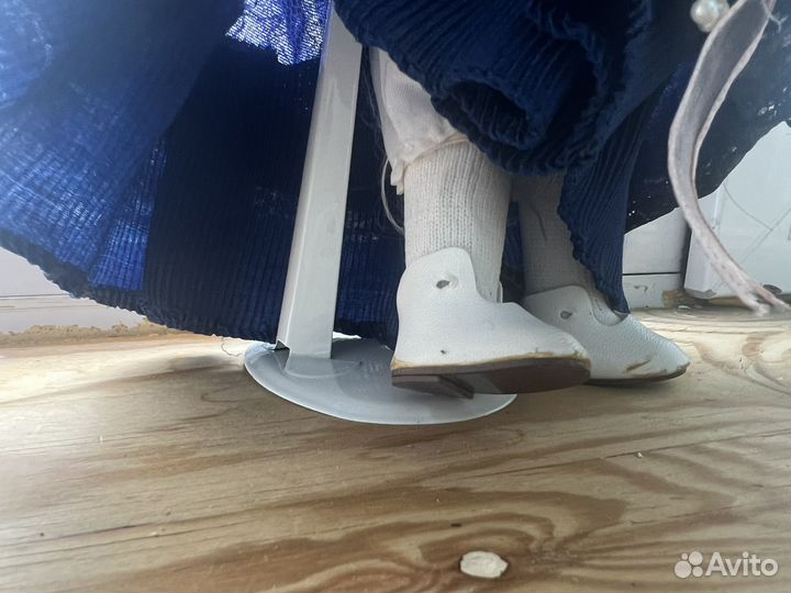 Кукла фарфоровая коллекционная