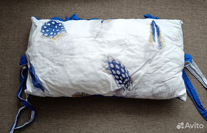 Бортики в кроватку + одеялко и 2 простыни комплект