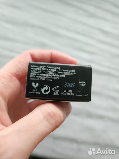 Помадка для бровей оригинал