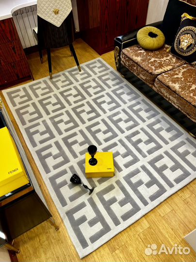Ковер Fendi