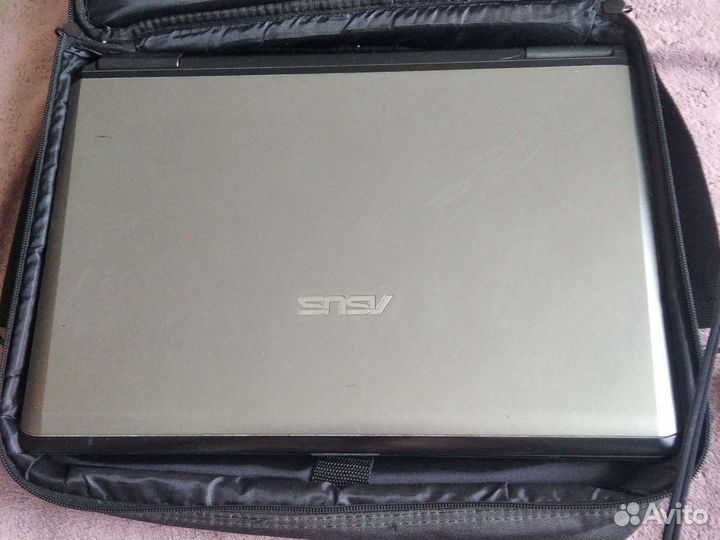 Ноутбук asus