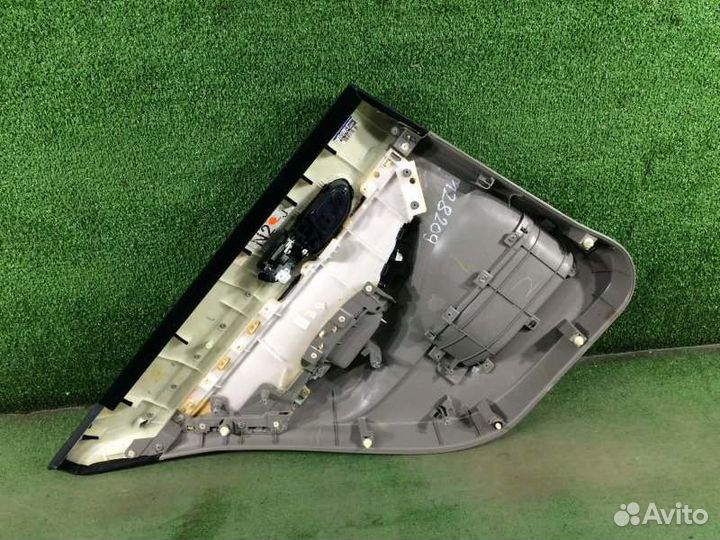 Обшивка двери задняя правая Honda Civic FD1 R18A