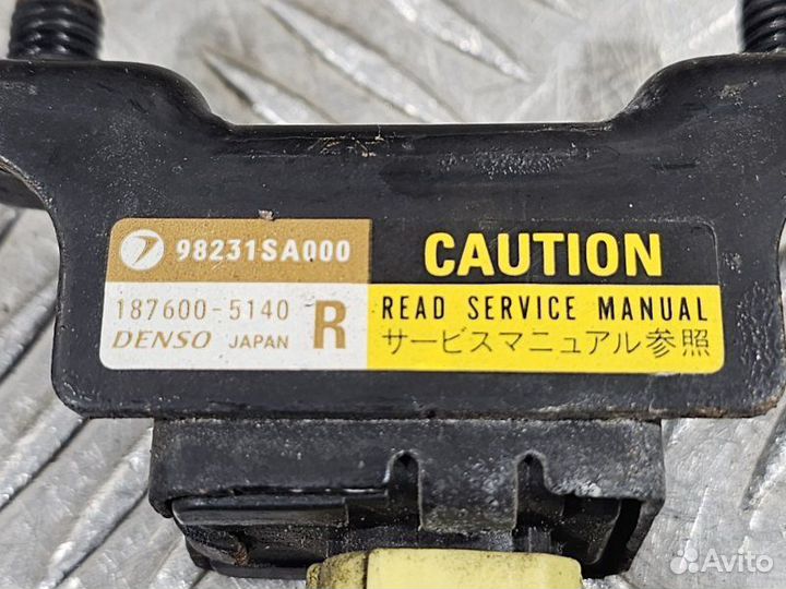 Датчик удара правый Subaru Forester SG