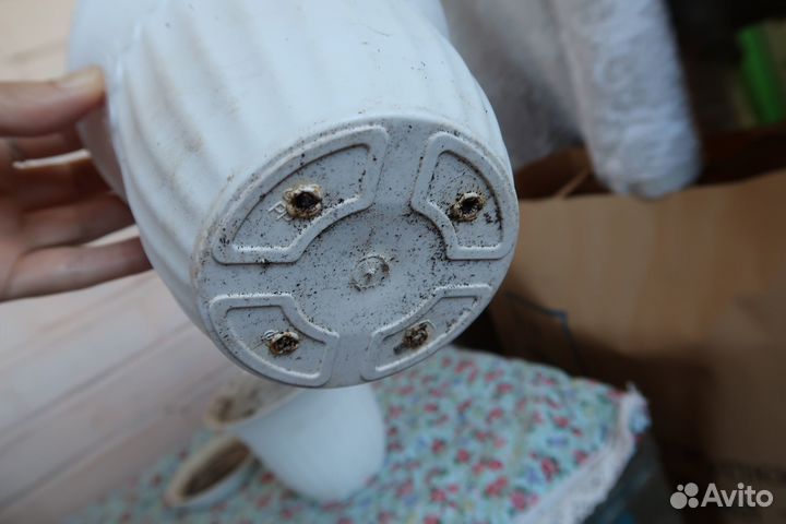 Цветочные горшки небольшие белые