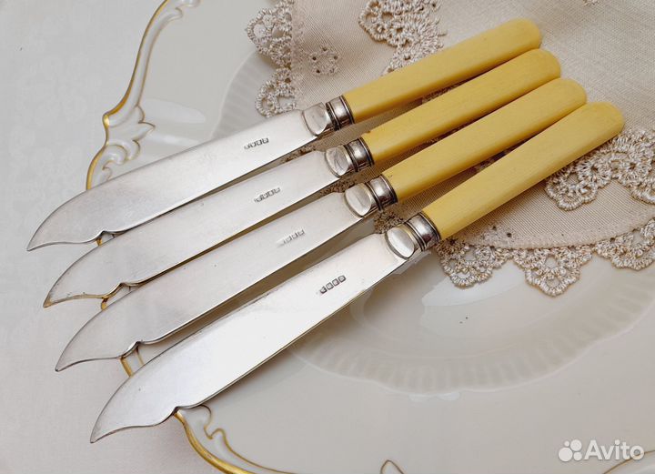 Четыре нржа.Посеребрение+пластик. Англия