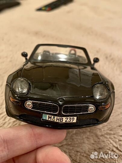 Модель автомобиля BMW Z8 1/24
