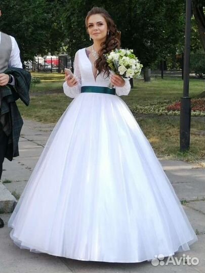 Свадебное платье