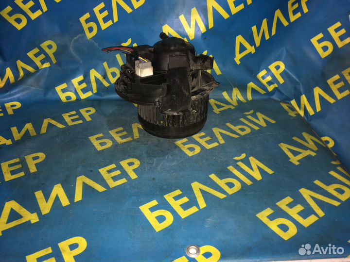 Моторчик печки Volvo S80