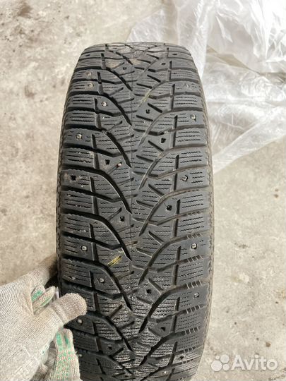 Bridgestone Blizzak Spike-02 185/65 R15