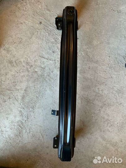 Усилитель бампера передний Фольксваген Поло 2015