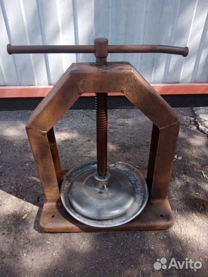 Пресс для отжима винограда