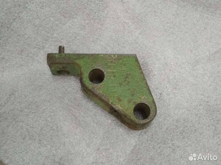 Серьга валов тв4, тв6