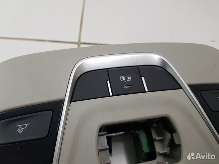 Плафон внутреннего освещения (Geely Coolray)