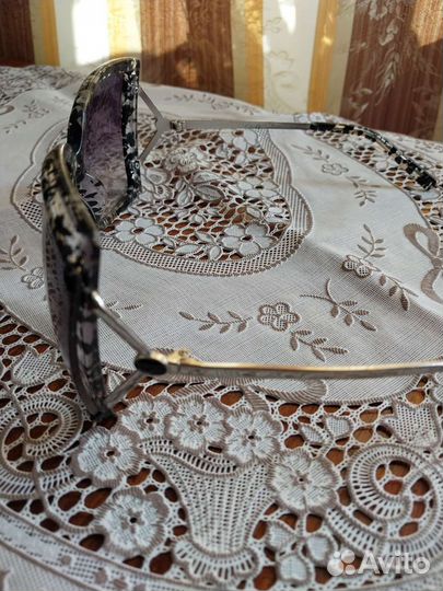 Солнцезащитные очки женские