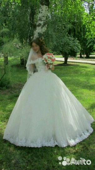 Продам шикарное свадебное платье