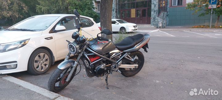 Suzuki gsf 250