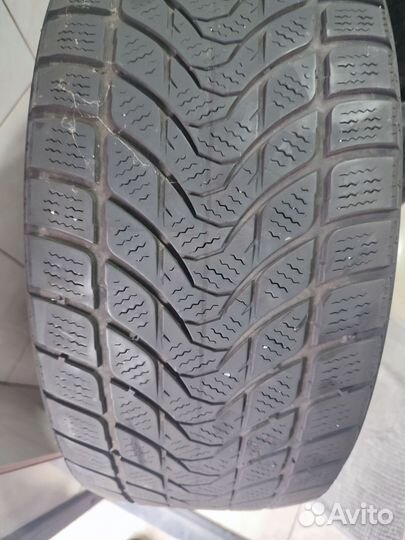 Delinte Winter WD1 235/45 R18