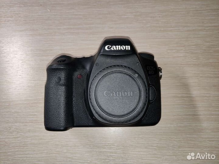 Зеркальный фотоаппарат Canon 6D