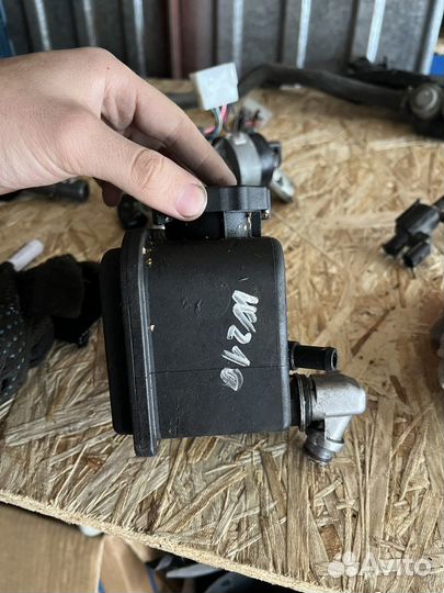 Бачок гур Mercedes w210