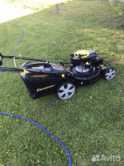 Газонокосилка бензиновая самоходная
