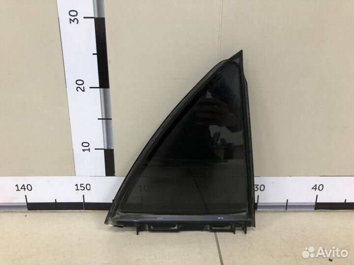 Стекло двери задней правой форточка Toyota Corolla