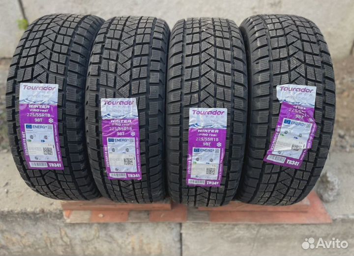 Tourador Winter Pro TSS1 225/55 R18 98T