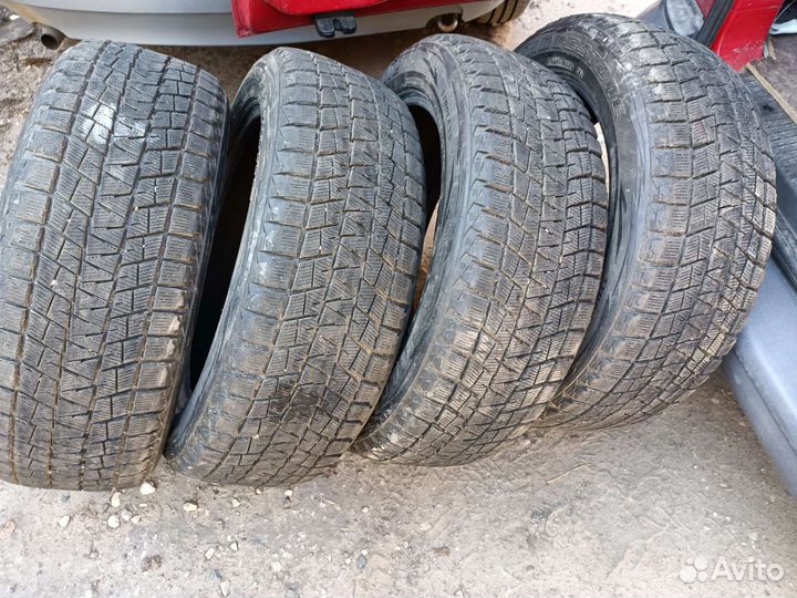 Bridgestone Blizzak DM-V1 235/55 R19 101R