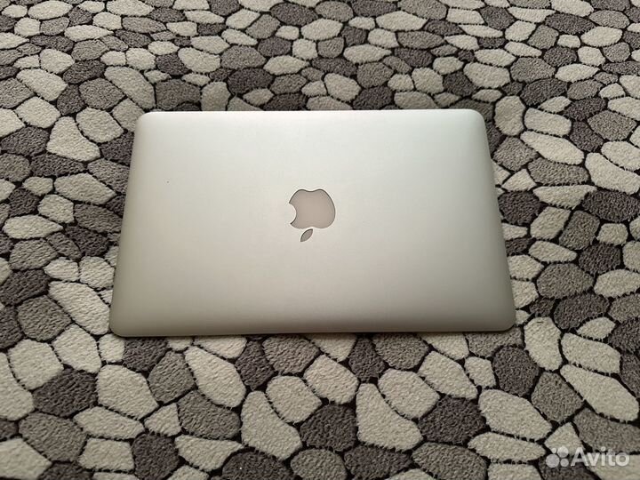 MacBook Air 11 2015 i5/4/512