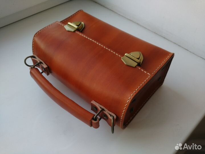 Пошив изделий из кожи