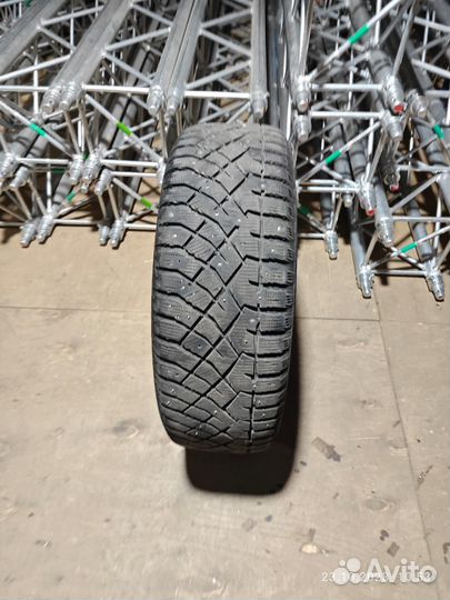 Nitto Therma Spike (NTSPK-B02) 235/60 R18 107T