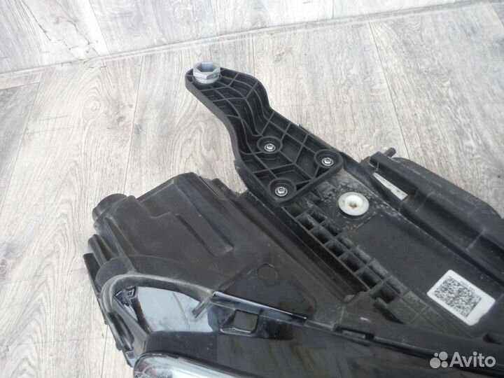 Фара правая №888 Mercedes GLE V167 2020