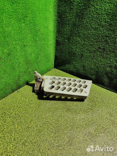 Подножка кабины правая Volvo FH 2013 82859306