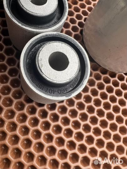 Audi a6 a7 4G комплект передних сайлентблоков