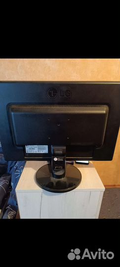 Монитор LG
