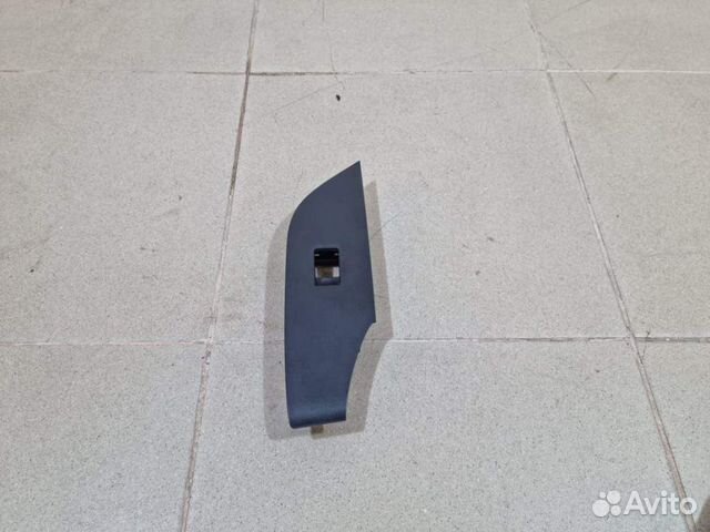 Накладка (кузов внутри) Toyota RAV 4 2019- 74231-4