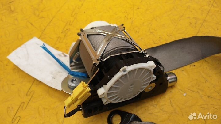 Ремень безопасности с пиропатроном GL-Class X164