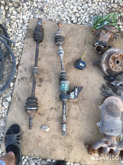 Привод правый mazda 323 f ba