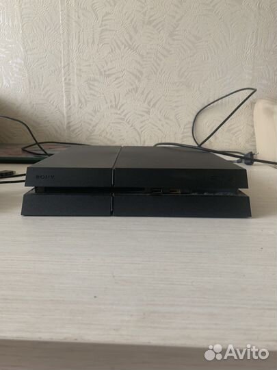 Игровая приставка ps4