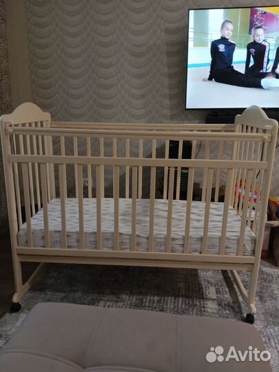 Продам детскую кроватку