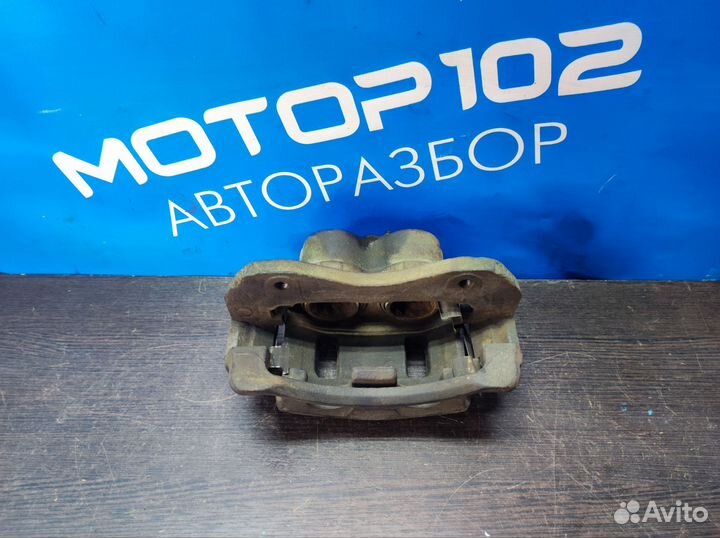 Передний правый суппорт SsangYong Rexton 1