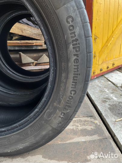 Continental ContiPremiumContact 5 215/55 R16 93V