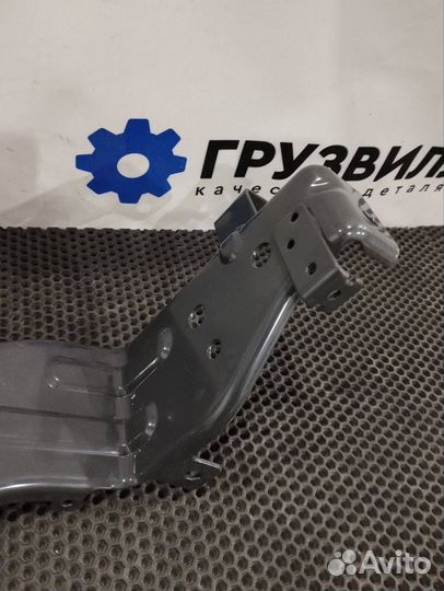 Крепление фары (кронштейн фары) правой Volvo FH4