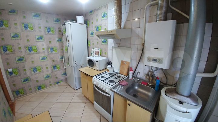 Комната 11 м² в 3-к., 1/2 эт.