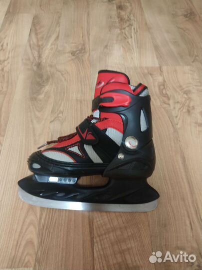 Коньки спортивные