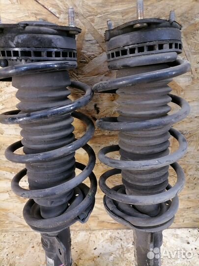 Комплект передних стоек Ford Fiesta MK5 1,6