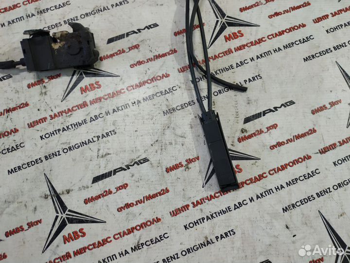 Замок капота W204 Mercedes