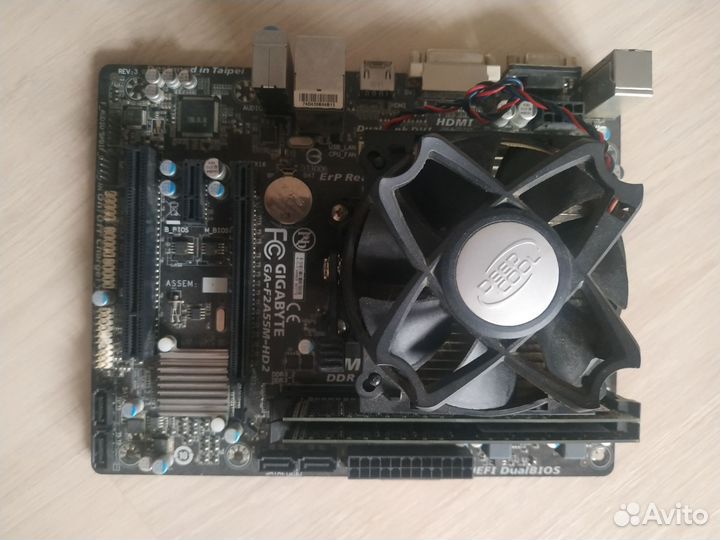 Материнская плата с процессором AMD