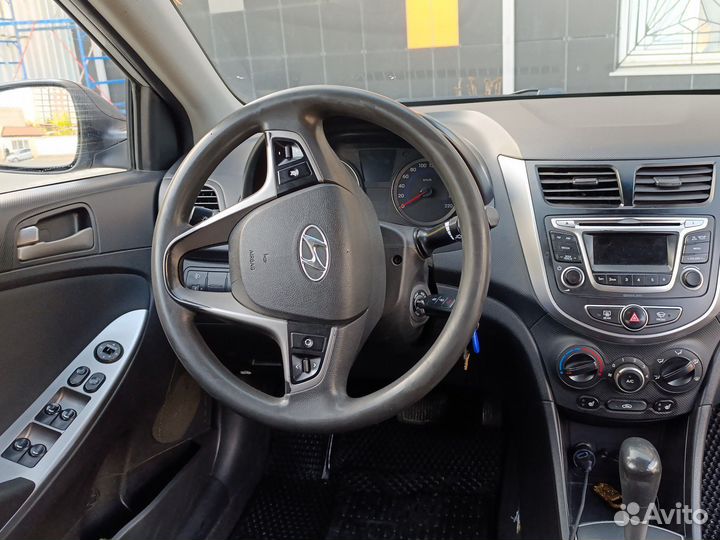 Hyundai Solaris 1.4 AT, 2015, 211 000 км