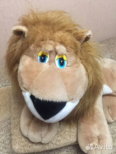 Большая мягкая игрушка. Лев