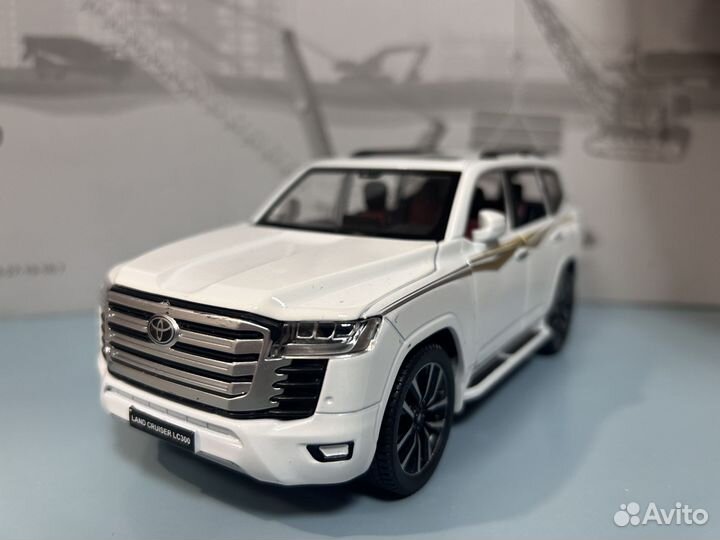 Модель автомобиля Land Cruiser 300 LC300